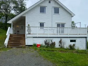 Mountain Retreat in Brattvåg - Unwind in Nature