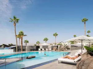 라 이슬라 이 엘 마르 호텔 부티크