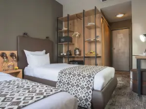 The Stay by Aston
