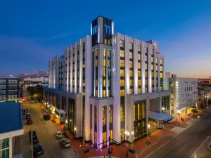 The Higgins Hotel New Orleans, Curio Collection by Hilton