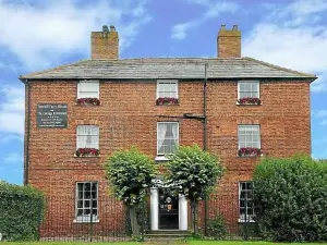 Ternhill Farm House - 5 Star Guest Accommodation with Optional Award Winning Breakfast