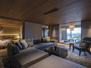 Hotel Parens Onoya