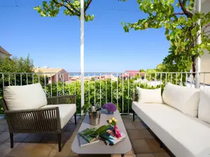 Sebastian's - Agios Gordios Beach