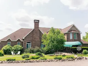 The Seasons Inn at Nicks Place