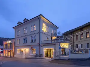 Franz Apartments