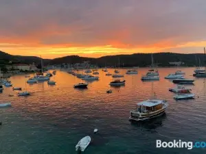 Seafront Apartment For4