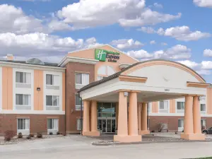 Holiday Inn Express & Suites AMES by IHG