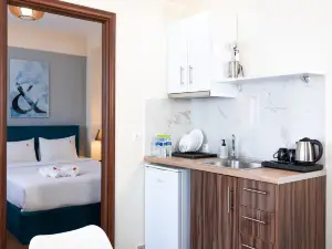 City Plaza Apartments & Rooms