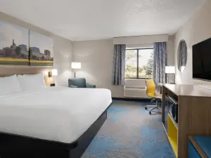 Days Inn by Wyndham Davenport
