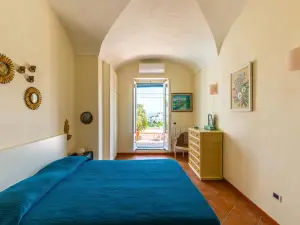 Blu Infinity Terrace on Ischia center