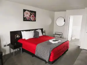 388 Tay Motel