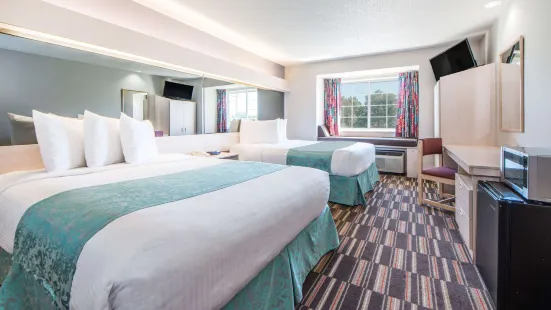 Microtel Inn & Suites by Wyndham Claremore