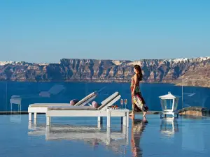 Acroterra Rosa Luxury Suites & Spa