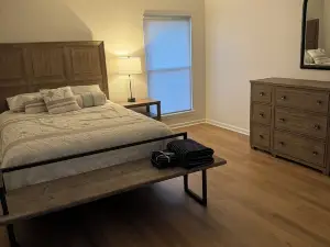 Shelbyville, KY - Bourbon Trail, Horse Country and more. A modern, spacious gem.