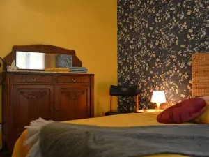 Gîte La Rose Trémière - Maison Avec Terrasse, Idéale Pour un Séjour en Famille