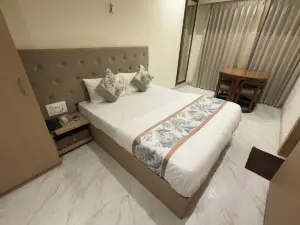 โรงแรม แซมเพ็กซ์ เอ็กเซ็กคิวทีฟ