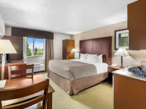 Quality Inn & Suites Clackamas - Portland