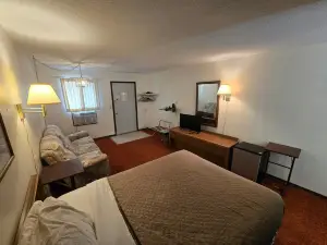 OYO Sandman Inn