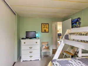 Walk to Beach! the Little Orcas Moclips Cottage