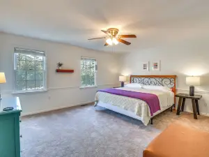 Screened Patio & Yard: Clemson Weekends/Lakes Stay