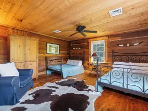 Spacious Rural Farmhouse Getaway with Peaceful Views