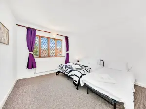 Entire place 3 bed home