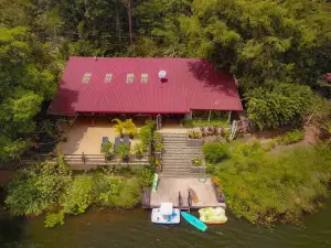 Cabañas Lago Cerro Azul - Lake of Panama