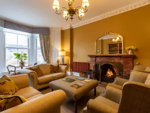 Craigroyston House & Lodge