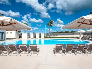 Icaro Apartments with a Beautiful Pool