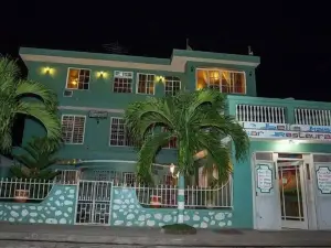 La Belle Maison