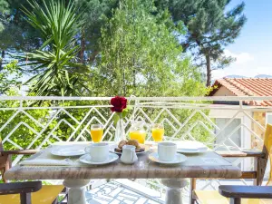 Irida Beach Resort Suites