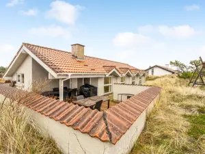 "Annemone" - 600m from the sea