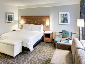 DoubleTree by Hilton Hotel Milwaukee Downtown