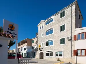 Solar Beach Inn