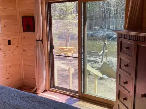 ADK Cozy River Cottage
