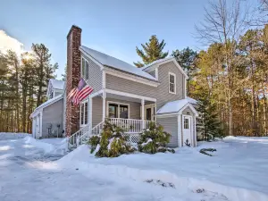 Charming Retreat ~ 1 Mi to Ossipee Lake Marina!