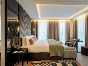 The Wellington Glasgow by Adina