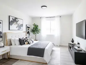 Upscale Modern Luxury 3BR Home