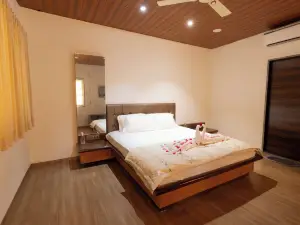 Glory of MJ, Family Resort in Nature, Panvel