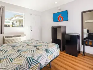 Motel 6 Ontario, CA - Airport