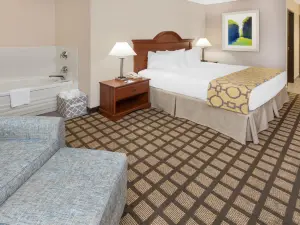 Baymont by Wyndham Galesburg