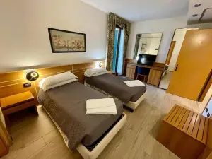 Hotel Oasi