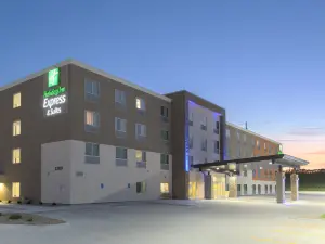 Holiday Inn Express & Suites LINCOLN I - 80 by IHG