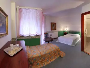 Nr 100 Szentendre Hotel Panzio szolgáltatások