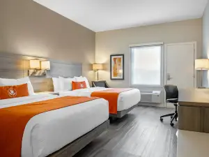 Amsterdam Inn & Suites