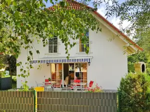 Ferienhaeuser am Kummerower See in Verchen