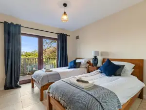 Glendale, Saundersfoot