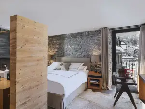 Unique Hotel Post