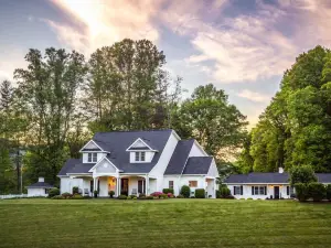Bed & Breakfast on Tiffany Hill