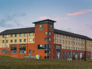 Holiday Inn Express LONDON - LUTON AIRPORT by IHG